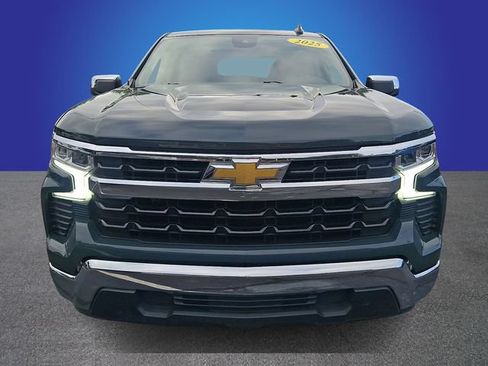 Used 2025 Chevrolet Silverado 1500 LT RWD image 2