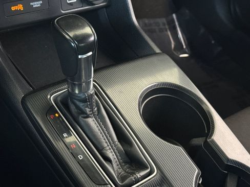 Used 2024 Honda Civic Sport image 17