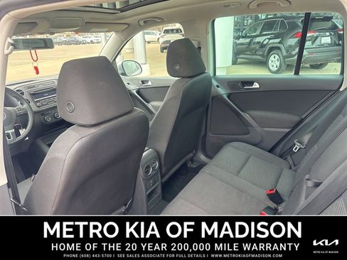 Used 2013 Volkswagen Tiguan S image 25