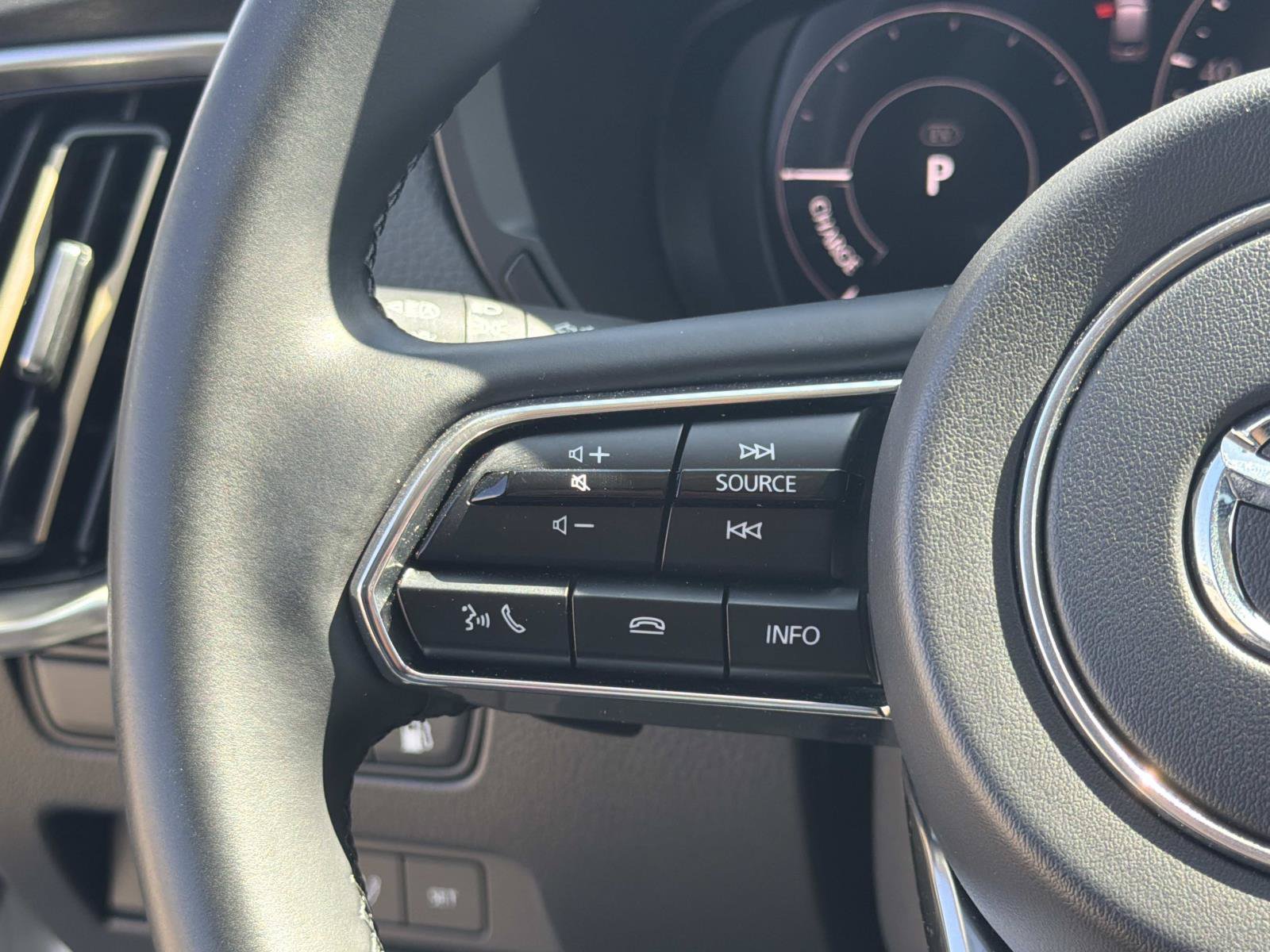 Certified 2025 MAZDA CX-70 Plug-In Hybrid w/ Premium Pkg AWD/4WD image 9