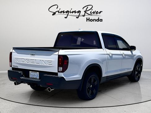 Used 2025 Honda Ridgeline Black Edition image 6