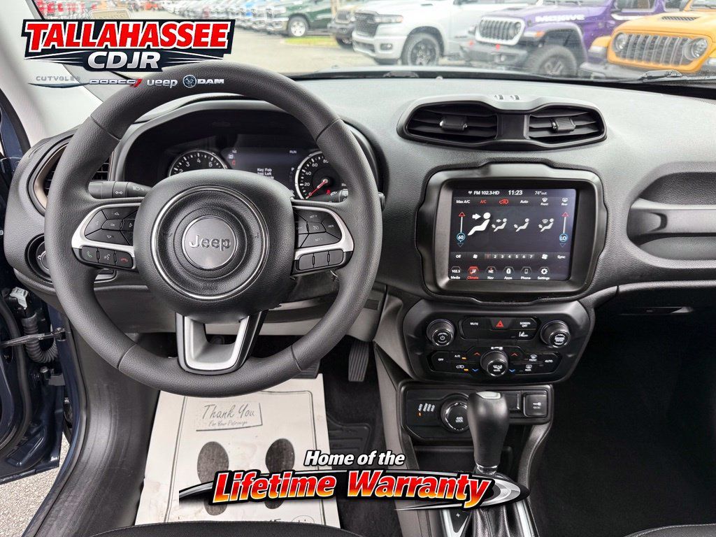 Used 2023 Jeep Renegade Latitude AWD/4WD image 34