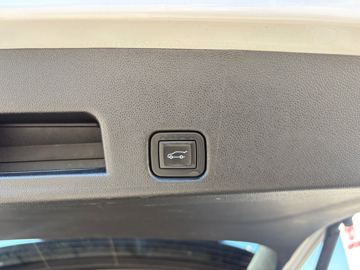 Used 2024 GMC Acadia Elevation FWD image 14