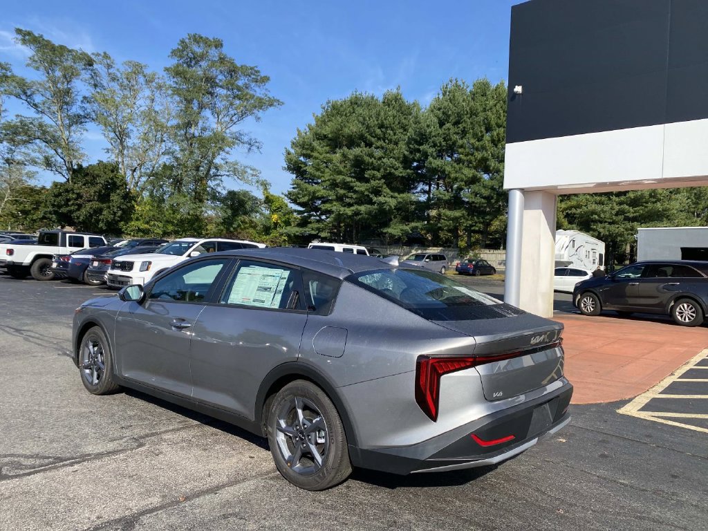 New 2026 Kia K4 FWD image 3