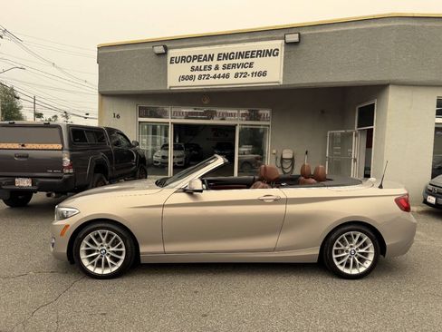 Used 2016 BMW 228i xDrive Convertible AWD/4WD image 4