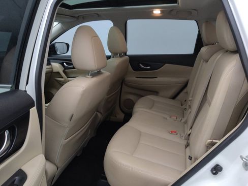 Used 2018 Nissan Rogue SL w/ Premium Package image 18