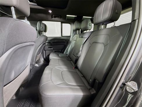Certified 2025 Land Rover Defender 110 V8 image 24