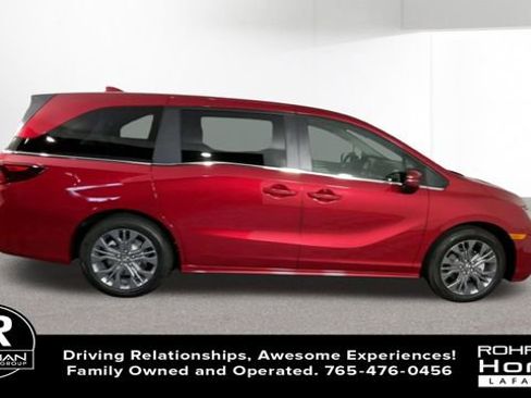 New 2026 Honda Odyssey Touring image 10