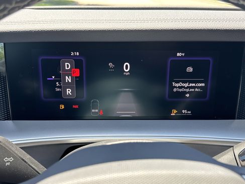 Certified 2025 Volkswagen Tiguan SE image 20