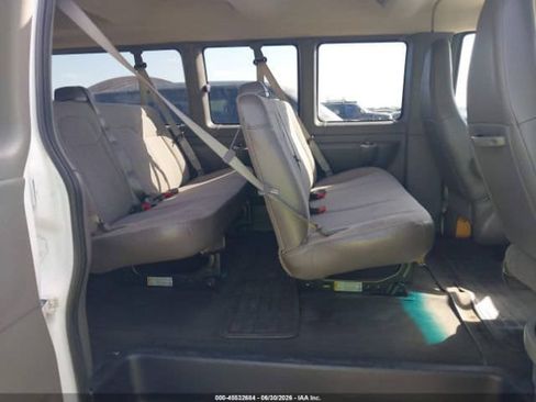 Used 2017 Chevrolet Express 3500 LT w/ LT Preferred Equipment Group RWD image 7