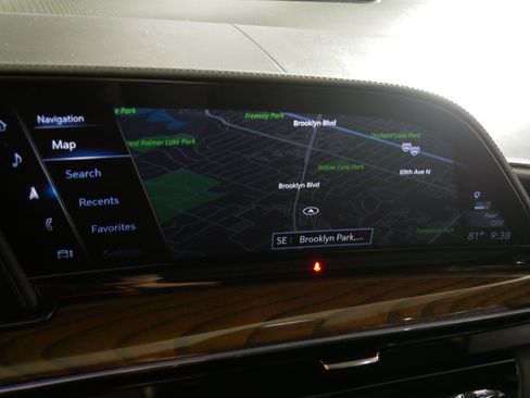 Used 2023 Cadillac Escalade ESV Premium Luxury Platinum w/ LPO, Floor Liner Package AWD/4WD image 30