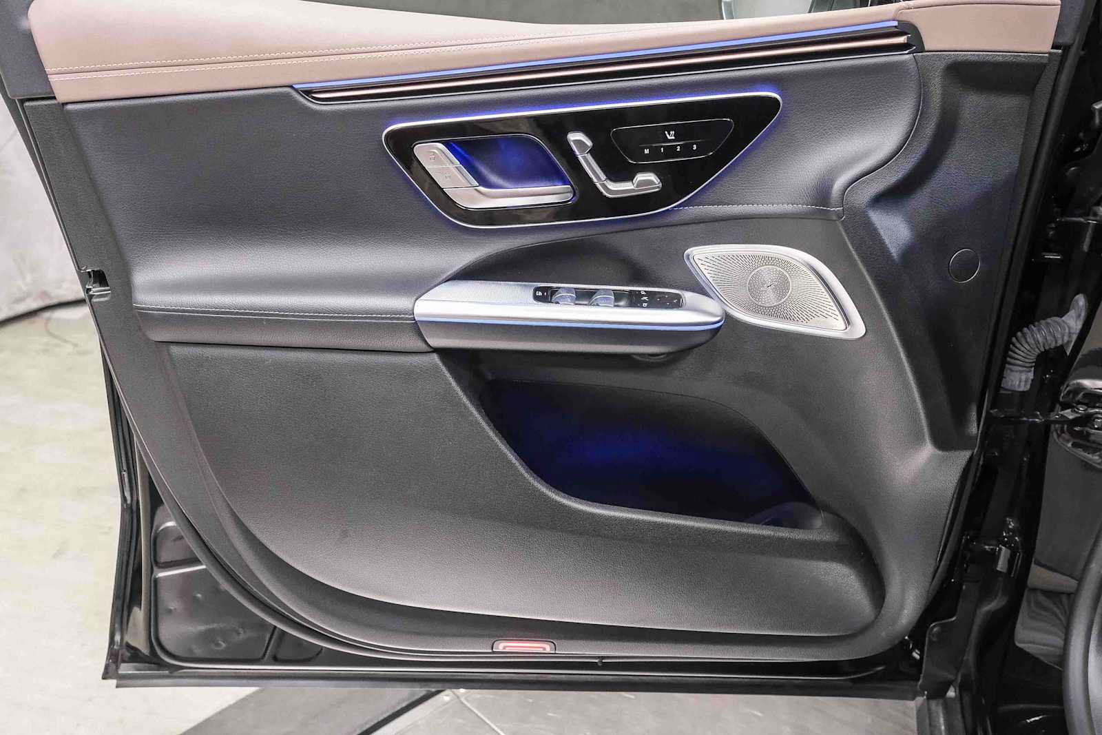 Certified 2023 Mercedes-Benz EQE 350+ 4MATIC SUV image 27