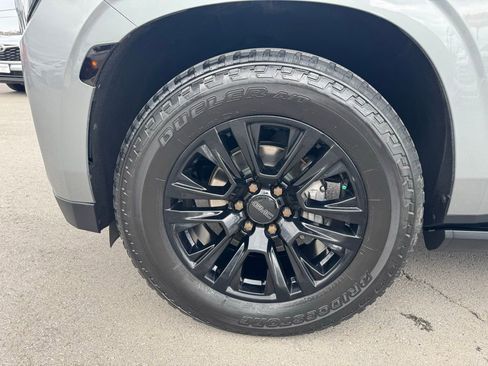 Used 2023 GMC Yukon XL Denali image 36