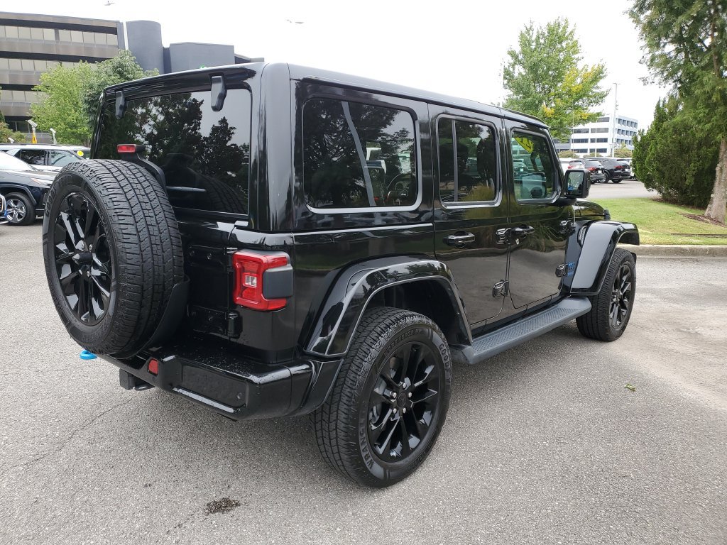 Used 2021 Jeep Wrangler Unlimited Sahara AWD/4WD image 4