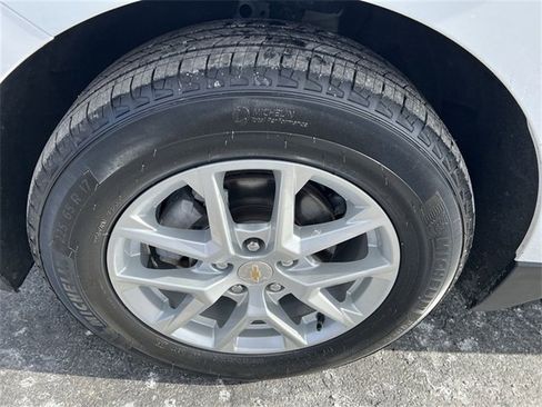 Certified 2024 Chevrolet Equinox LT image 17