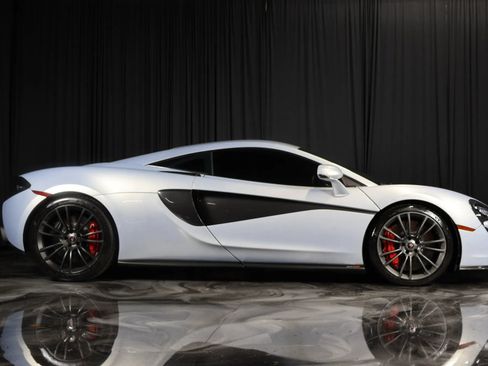 Used 2017 McLaren 570S Coupe RWD image 10