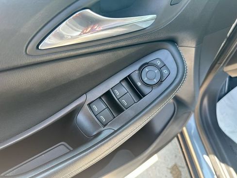 Used 2025 Buick Encore GX Preferred FWD image 25