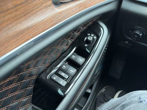 Used 2022 Jeep Grand Cherokee Summit w/ Adv Protech Group IV AWD/4WD image 16
