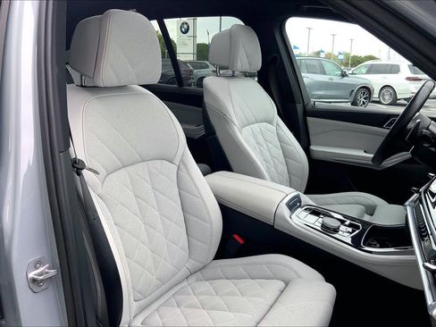 Certified 2025 BMW X5 sDrive40i w/ M Sport Package image 8