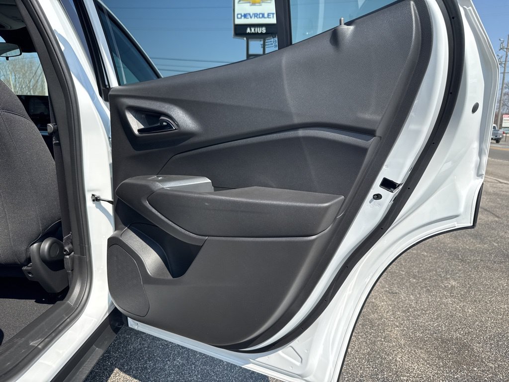 New 2026 Chevrolet Trax LS w/ LS Convenience Package FWD image 19