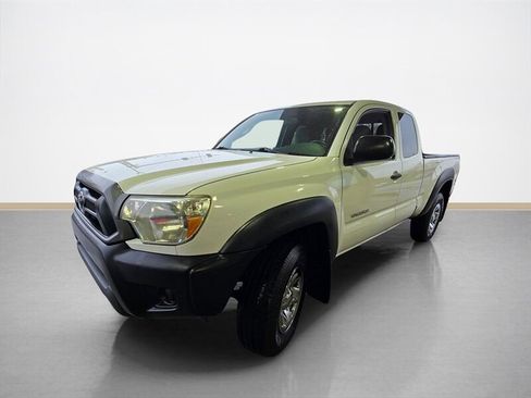 Used 2015 Toyota Tacoma 4x4 Access Cab w/ Convenience Package image 8