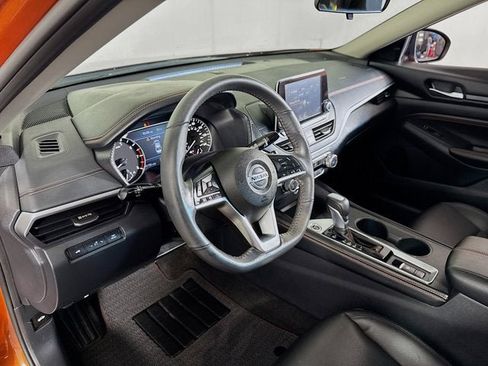 Certified 2022 Nissan Altima 2.5 SR image 9