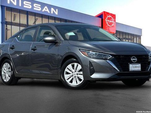 Certified 2025 Nissan Sentra S FWD image 1