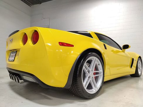 Used 2006 Chevrolet Corvette Z06 w/ Preferred Equipment Group image 8