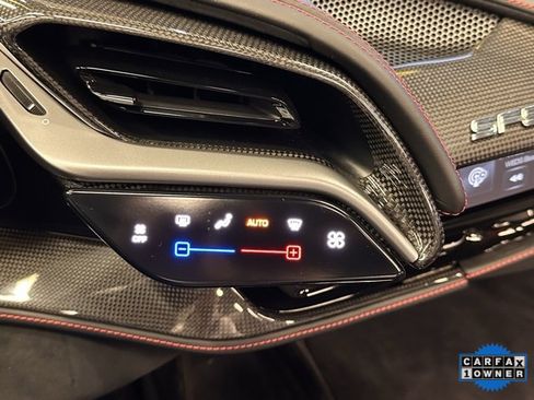 Used 2023 Ferrari SF90 Spider image 32
