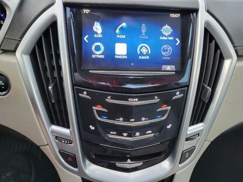 Used 2014 Cadillac SRX Luxury image 21
