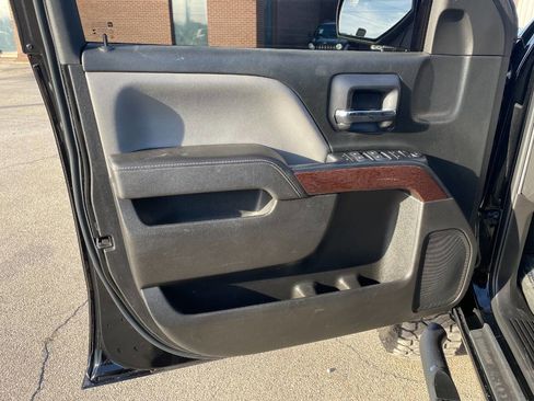 Used 2017 GMC Sierra 2500 SLE w/ SLE Preferred Package image 21