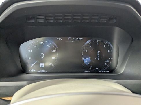 Used 2022 Volvo XC90 T6 Momentum w/ Advanced Package image 18