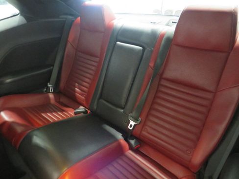 Used 2013 Dodge Challenger SXT RWD image 12
