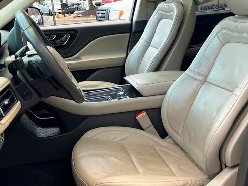 Certified 2023 Lincoln Aviator Reserve w/ Elements Package Plus image 32