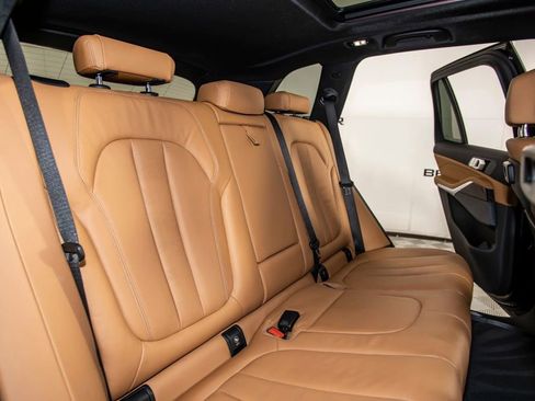 Used 2021 BMW X5 sDrive40i w/ M Sport Package image 17