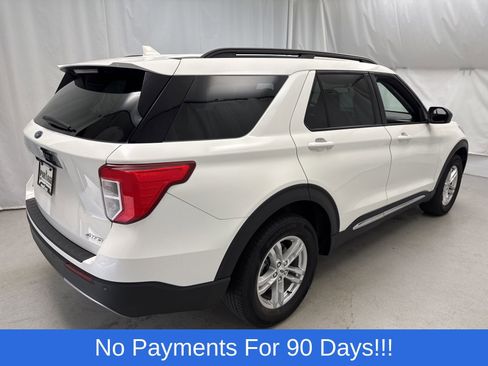 Certified 2023 Ford Explorer XLT w/ Equipment Group 202A image 3