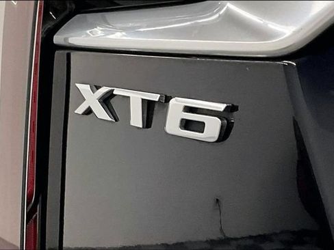 Used 2022 Cadillac XT6 Sport w/ Platinum Package AWD/4WD image 9