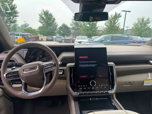 New 2026 GMC Yukon Denali w/ Sun & Power Step Package AWD/4WD image 14