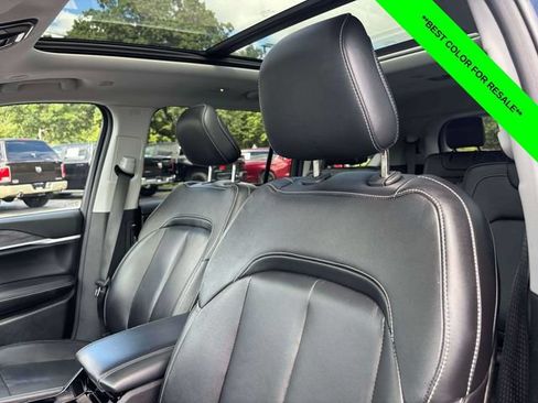 Used 2022 Jeep Grand Cherokee L Limited w/ Trailer Tow Group (B) AWD/4WD image 6