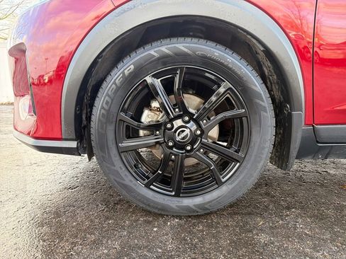 Used 2023 Nissan Kicks SR image 29