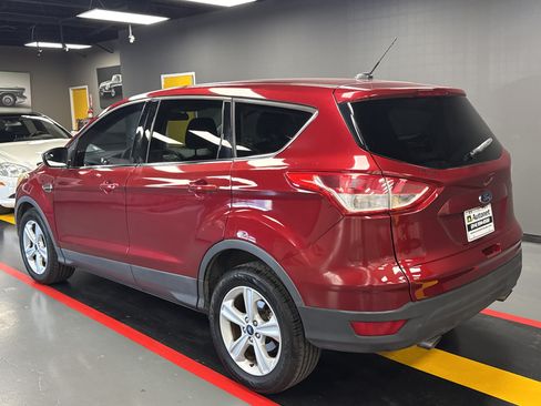 Used 2016 Ford Escape SE FWD image 7