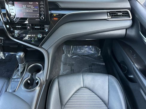 Used 2022 Toyota Camry SE image 28
