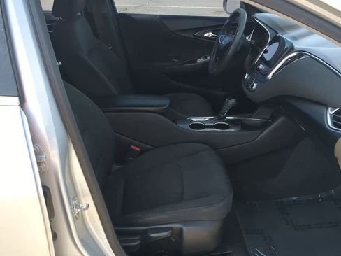 Used 2019 Chevrolet Malibu LT FWD image 20