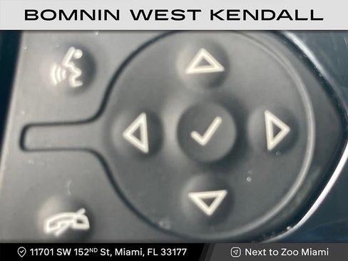 Used 2019 Chevrolet Traverse RS image 18