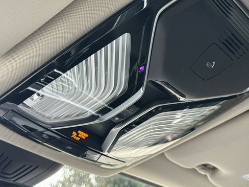 Used 2020 BMW X7 xDrive40i w/ Premium Package image 23