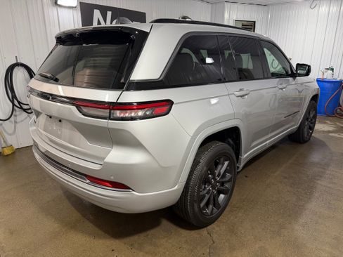 New 2026 Jeep Grand Cherokee Limited image 6