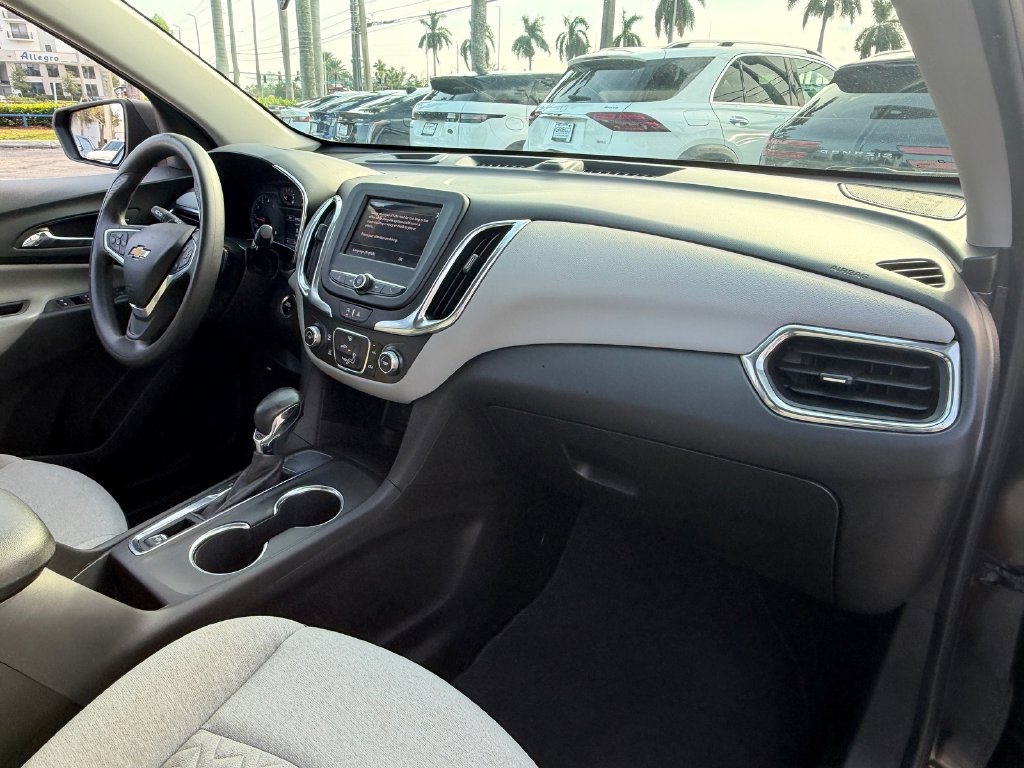 Used 2022 Chevrolet Equinox LS FWD image 18