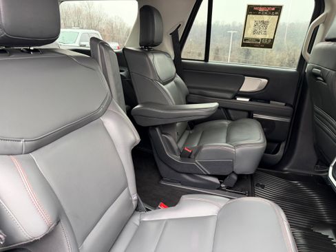 Certified 2025 Ford Expedition Active image 24