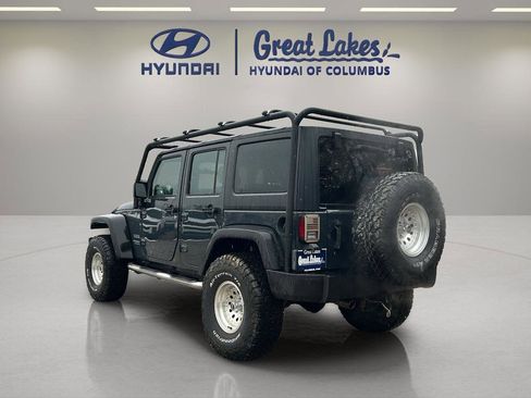 Used 2017 Jeep Wrangler Unlimited Sport image 3