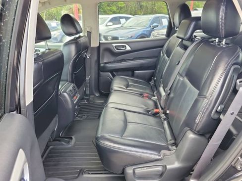 Used 2020 Nissan Pathfinder SL image 14